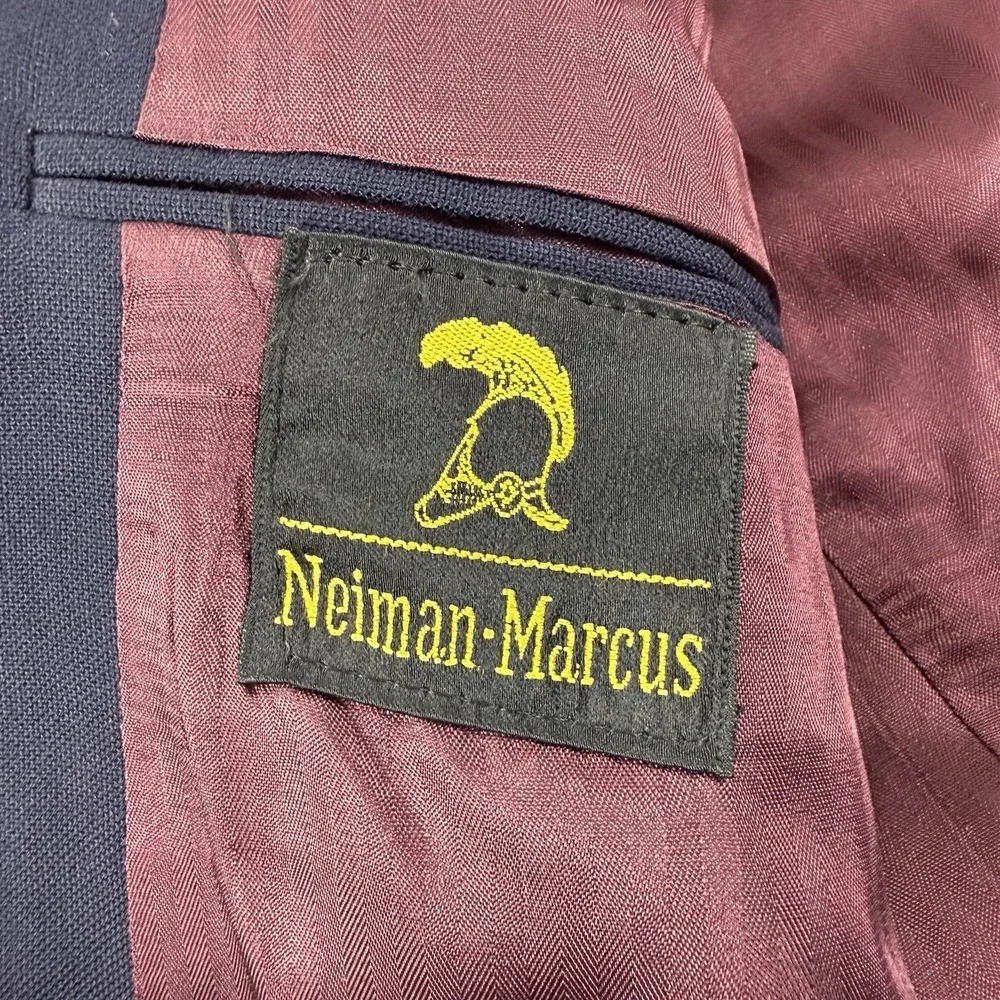 Neiman Marcus 100% Virgin Wool Mens Navy Blue Blazer Size 42R Gold Buttons *PICS